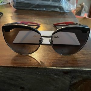 NWOT Women's Balenciaga BB0110SA 63mm Sunglasses